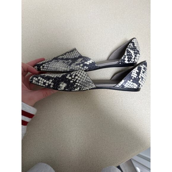 Vince Women Classic Leather Snake Skin Pointed Toe Flats Size 8 - Picture 4 of 9